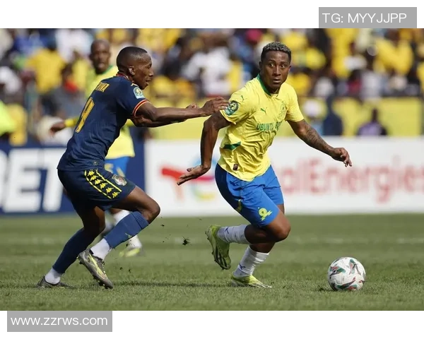 足球8号球服的传奇象征是谁 追溯经典球星背后的故事 足球8号球服的传奇象征是谁 追溯经典球星背后的故事