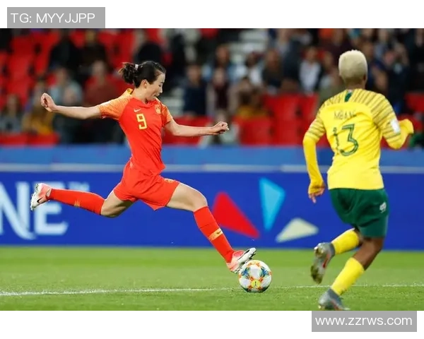 中国女足球星李明娥展现坚韧风采成为球场新亮点带领球队勇闯世界杯